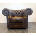 Klassisk Antik mellembrun (A5M) Chesterfield lænestol