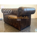 Klassisk  mediumbrun 2 personer Chesterfield sofa (A5M)