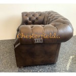 Windsor Antik mellembrun (A5M) Chesterfield lænestol